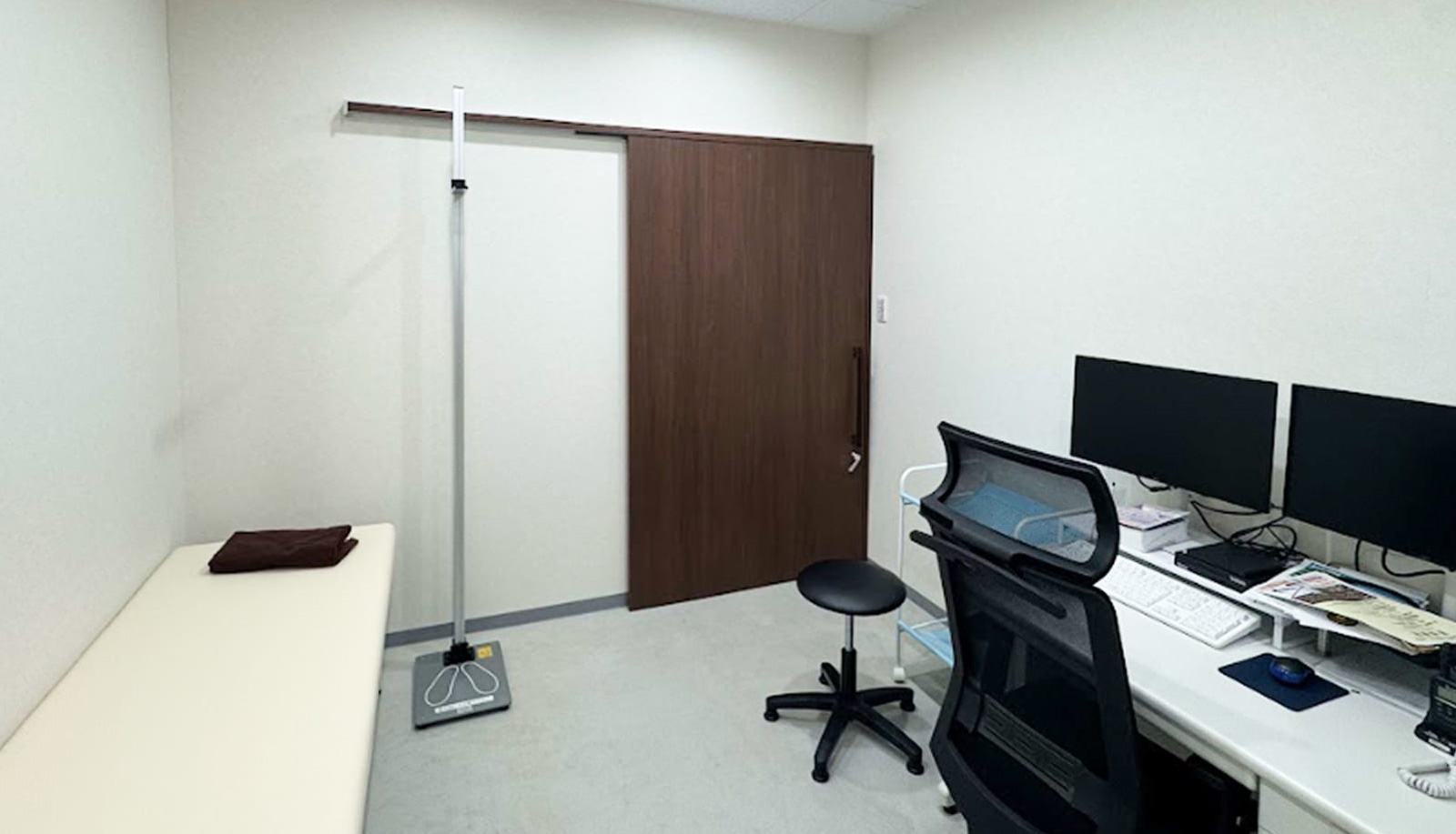 CPAPをつけた男性